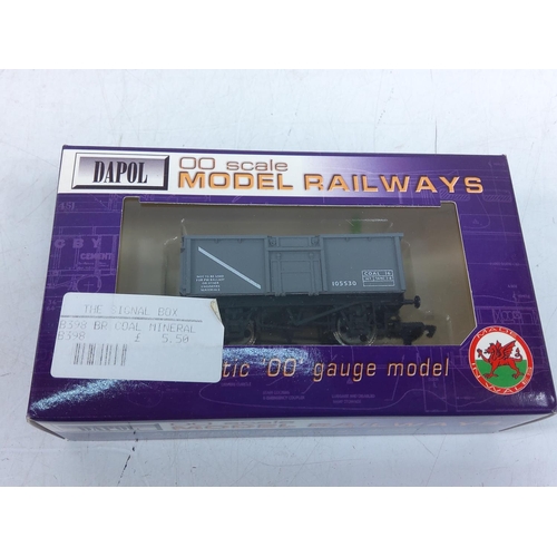 208 - Box of rolling stock