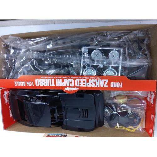 225 - 5 model kits including Tamiya