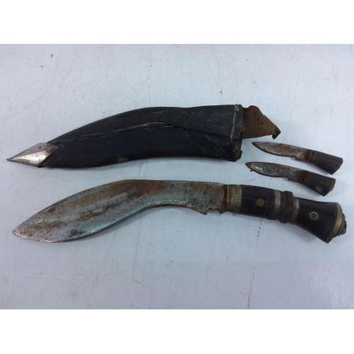 283 - 3 vintage Kukri