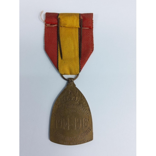 339 - French and Belgium war medals