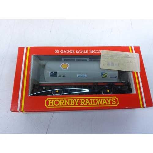 196 - 6 Hornby rolling stock