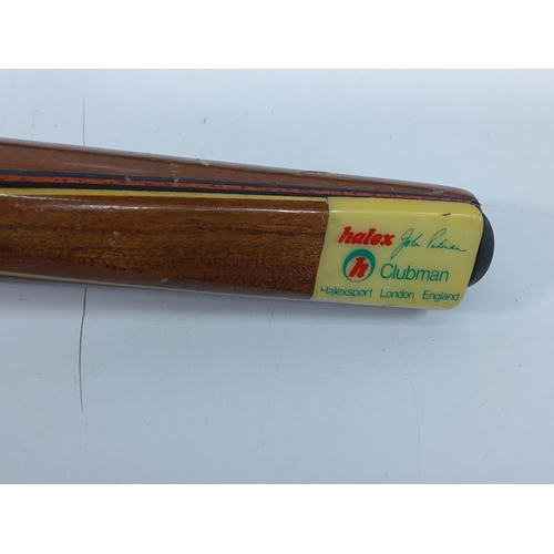 282C - Cased snooker cue