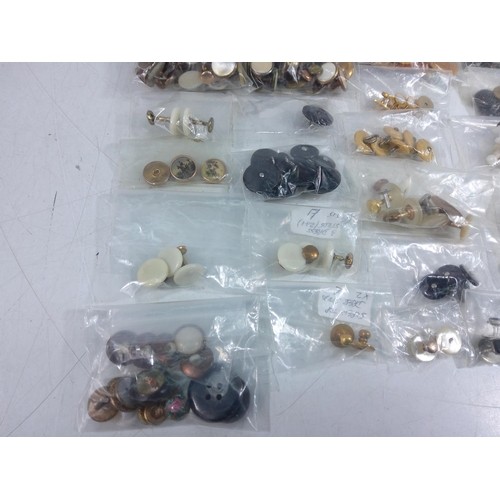 315 - Large qty of various cufflinks, collar studs etc