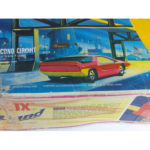 70 - Matchbox Zoom-around track set, rare Hong Kong set, complete and working