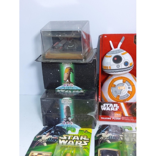 157 - Boxed Star Wars figures and collectables