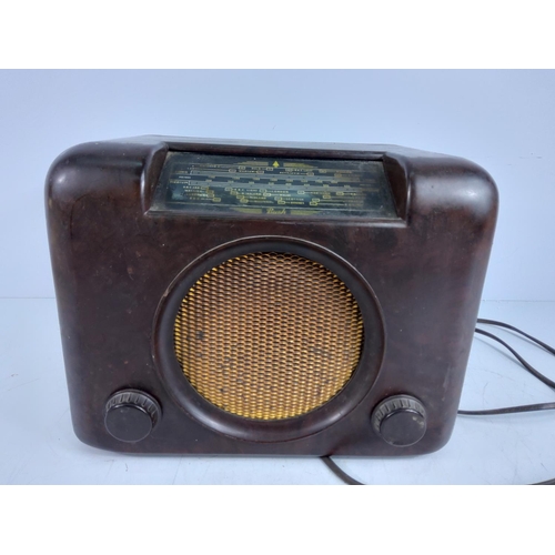 3 - Vintage Bush bakelite radio