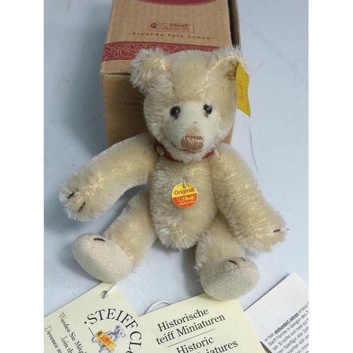 40 - Steiff Winnie the Pooh and 2 miniature teddies