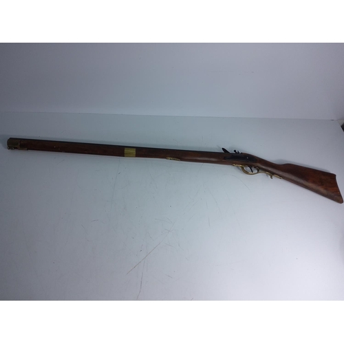 5 - Replica flint lock rifle