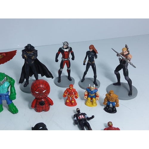 37 - Qty of action figures