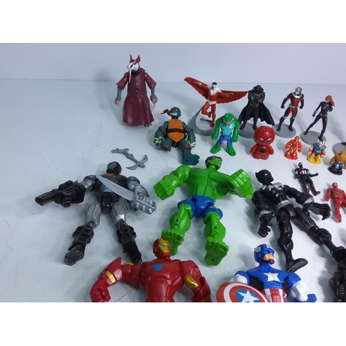 37 - Qty of action figures