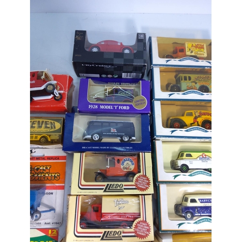 38 - Model vehicles