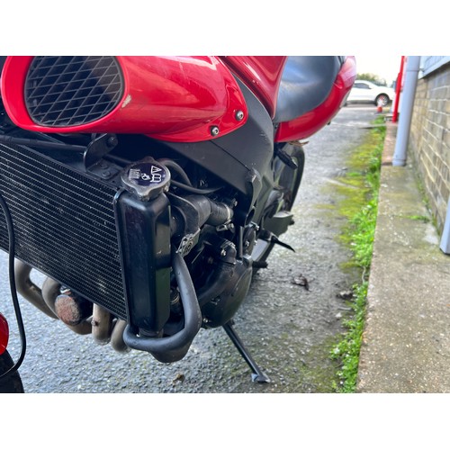 1 - 2006 Red Triumph  Speed 4 Motorbike this bike is being sold as a project bike, it has had a new batt... 