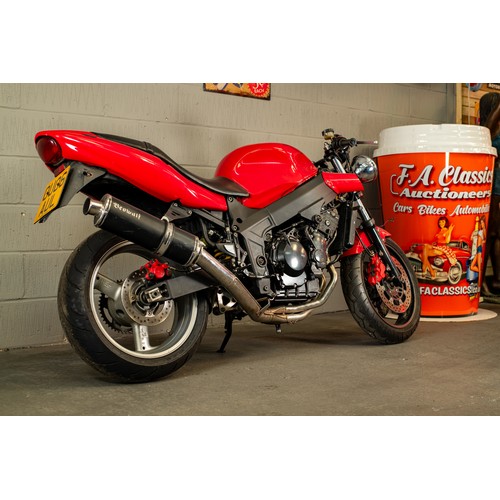 1 - 2006 Red Triumph  Speed 4 Motorbike this bike is being sold as a project bike, it has had a new batt... 