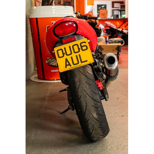 1 - 2006 Red Triumph  Speed 4 Motorbike this bike is being sold as a project bike, it has had a new batt... 