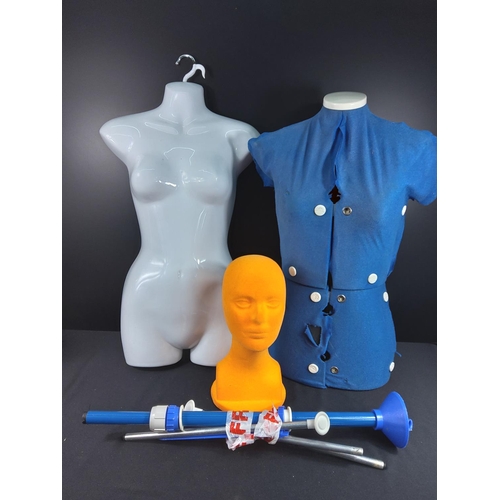 169 - Mannequins and display dummies