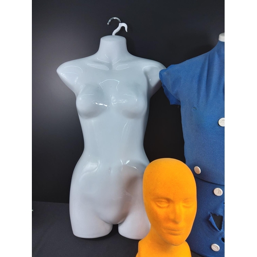 169 - Mannequins and display dummies