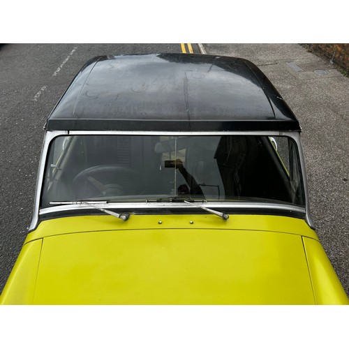 65A - 1975 MG Midget convertible project car in yellow. (No Reserve). Registration JMM957P.
This car runs ... 