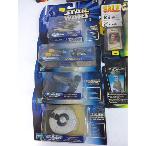 40 - Box of Star Wars toys and collectables