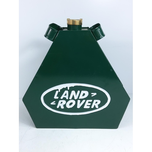 106 - Land Rover oil can