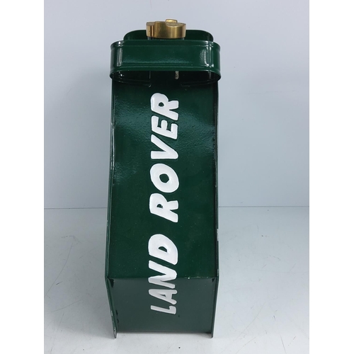 106 - Land Rover oil can