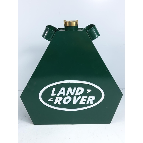 106 - Land Rover oil can