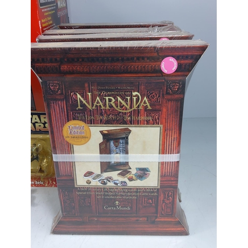 180 - Star Wars, Narnia and other collectables