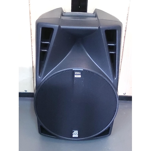 61 - Pair of Opera D professional active speakers