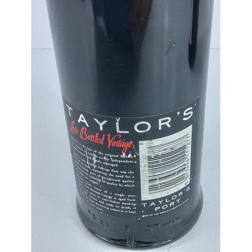 98 - 5 bottles of port by Warres, Taylors, Dow's