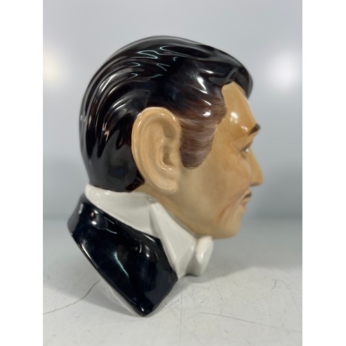 76B - Bust of Clark Gabel by Flesh pots