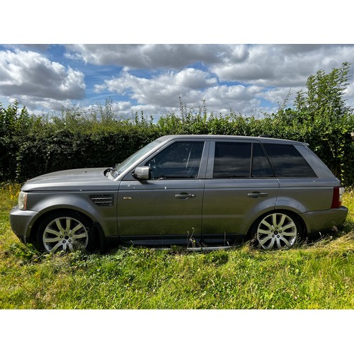 9 - Grey Range Rover TDV8 Registration LD07 XOF, first registered in June 2007 this vehicle is in good c... 