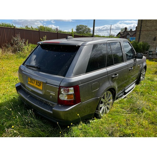 9 - Grey Range Rover TDV8 Registration LD07 XOF, first registered in June 2007 this vehicle is in good c... 