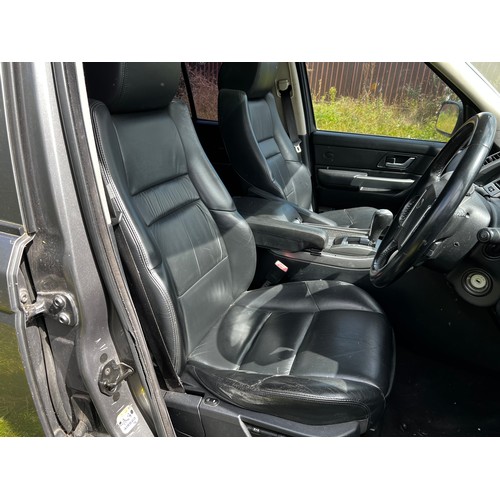 9 - Grey Range Rover TDV8 Registration LD07 XOF, first registered in June 2007 this vehicle is in good c... 