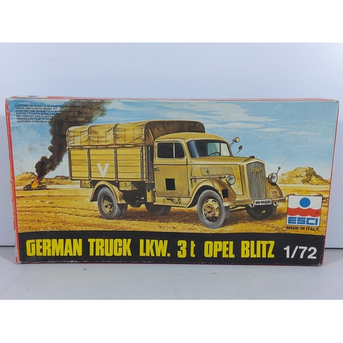 23 - 4 Various model kits