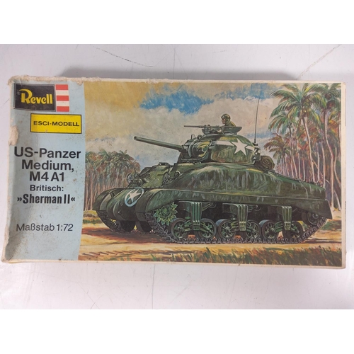 24 - 4 Revell model kits