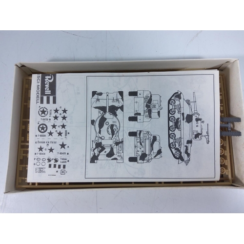 24 - 4 Revell model kits