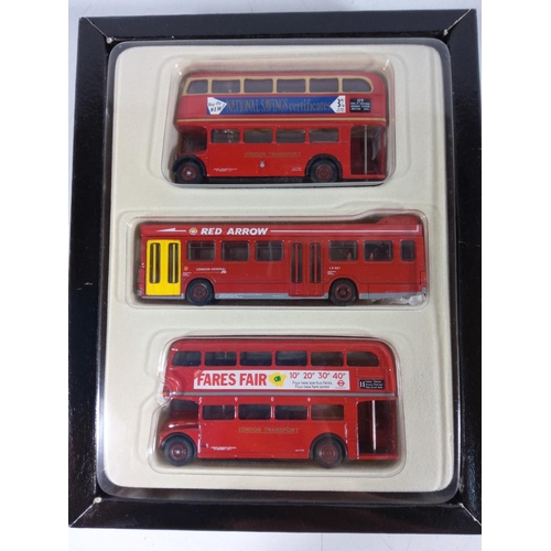 30 - 3 London transport bus sets