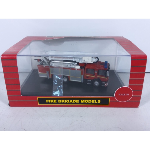 31 - 7 Model vehicles inc fire engines