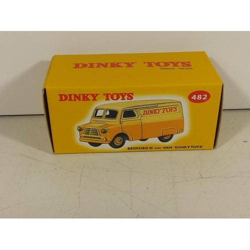 38 - 4 Boxed Dinky toys 482,111,124,905