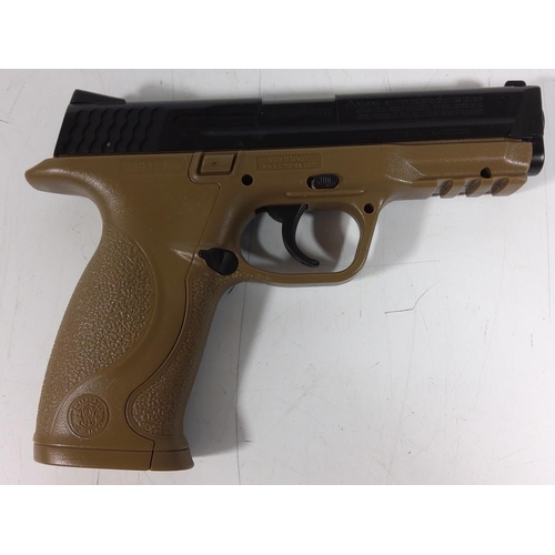 48 - Smith & Wesson M&P air pistol