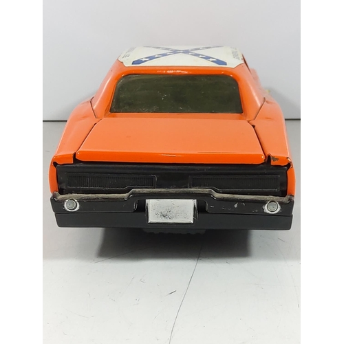 60 - Warner Bros - General Lee Model vehicle