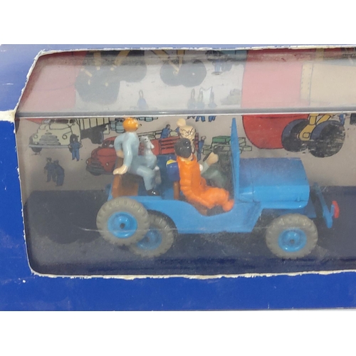 62 - Vintage tin plate toys