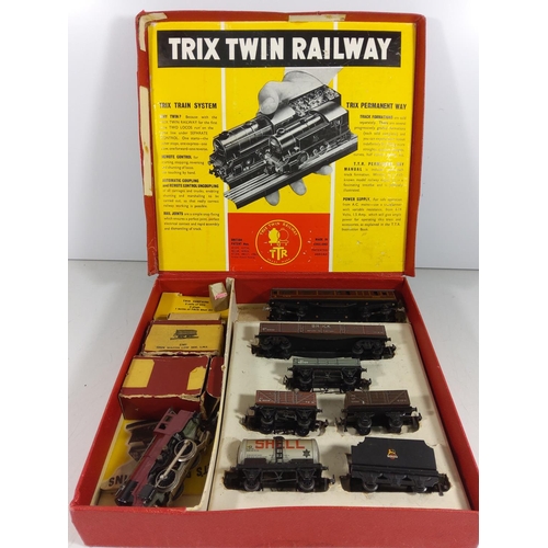 66 - Trix twin railway set