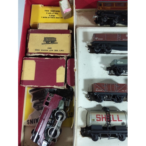 66 - Trix twin railway set