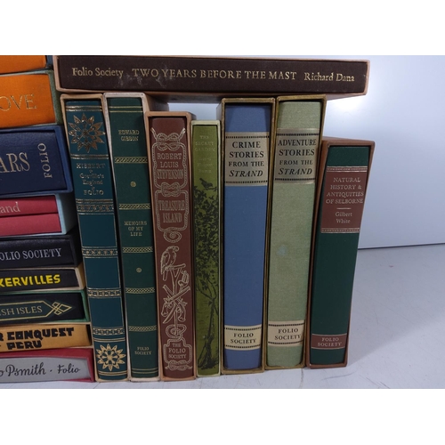 8 - Selection of 18 various books including Folio Society