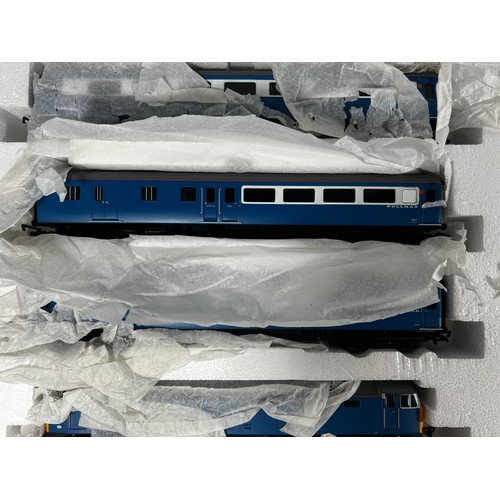 17 - Boxed Hornby The Blue Pullman 00 Gauge Train set