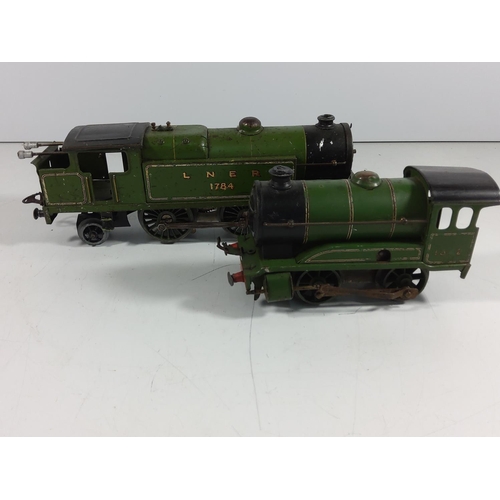 135 - 2 vintage clockwork engines