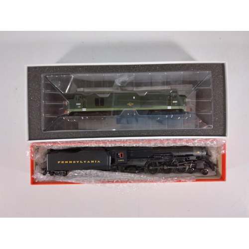 176 - Boxed engine and tender and Boxed locomotive