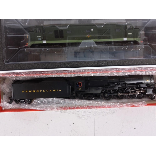 176 - Boxed engine and tender and Boxed locomotive