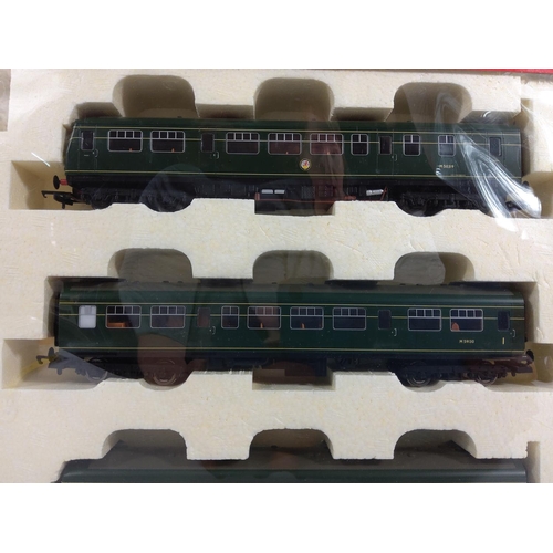 179 - Hornby 3015 Train pack