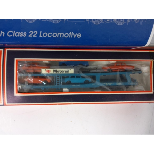 184 - Dapol class 22 locomotive and Lima motorail transporter